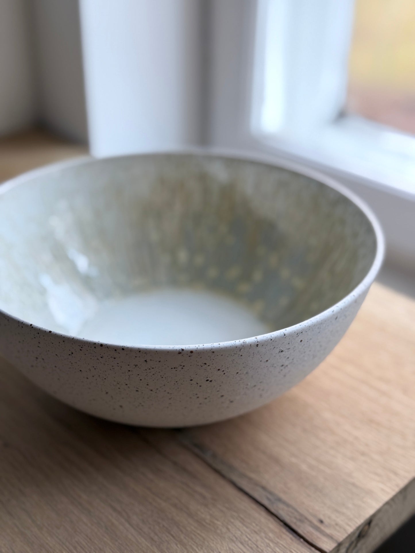 Salad bowl, Dots w/ Crystal Glaze